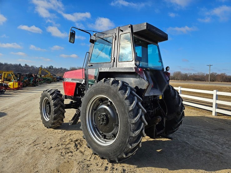 case-ih-2096-image-3