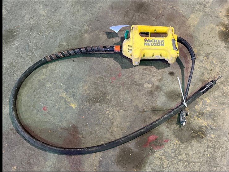 #4017-•-wacker-neuson-concrete-vibrater-image-1