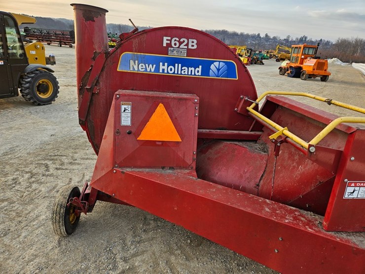 new-holland-f62b-image-16