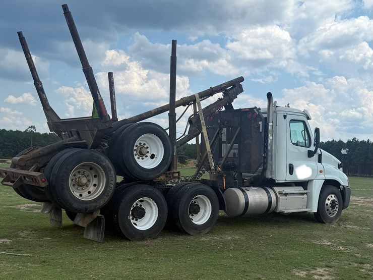 2018-freightliner-cascadia-125-image-1