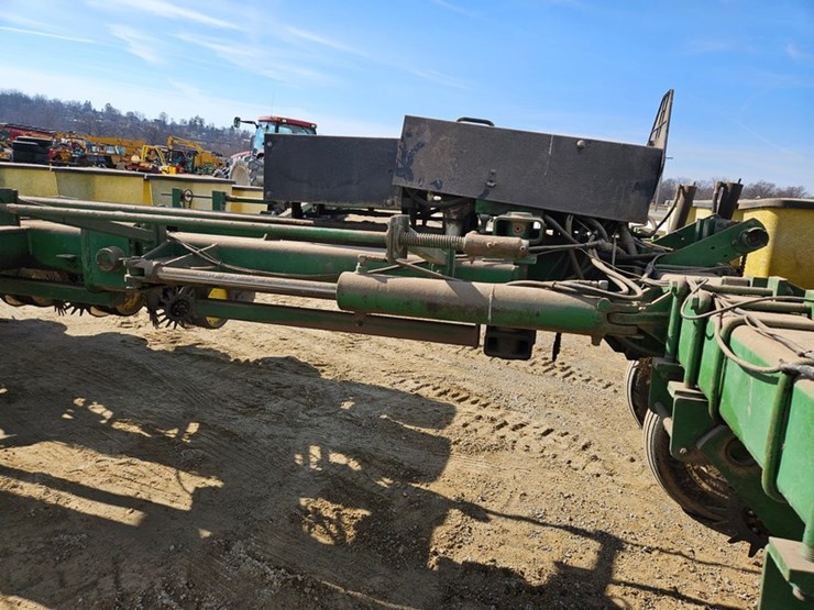 john-deere-7000-image-27