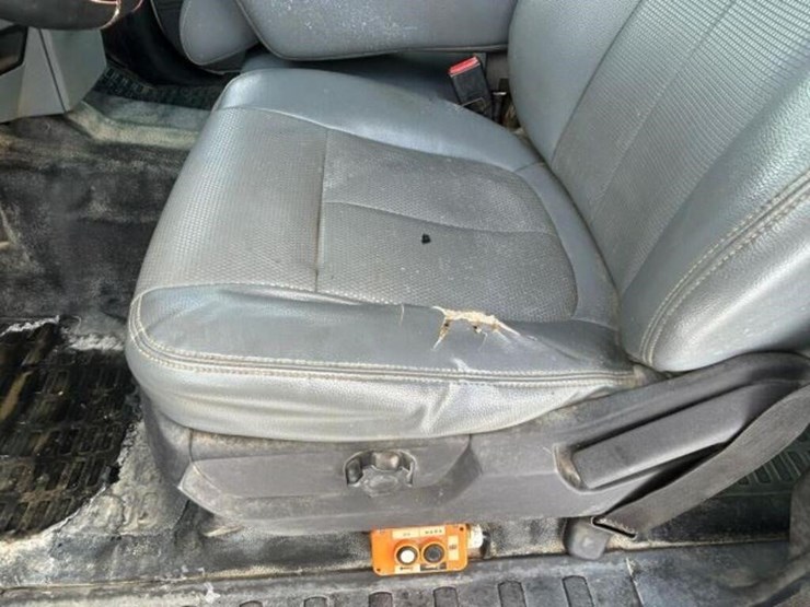 2015-ford-f550-xl-image-22