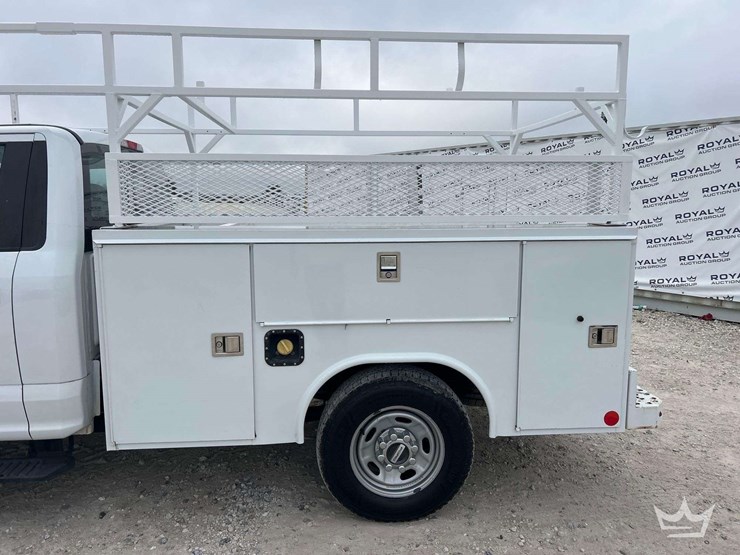 2017-ford-f250-image-16