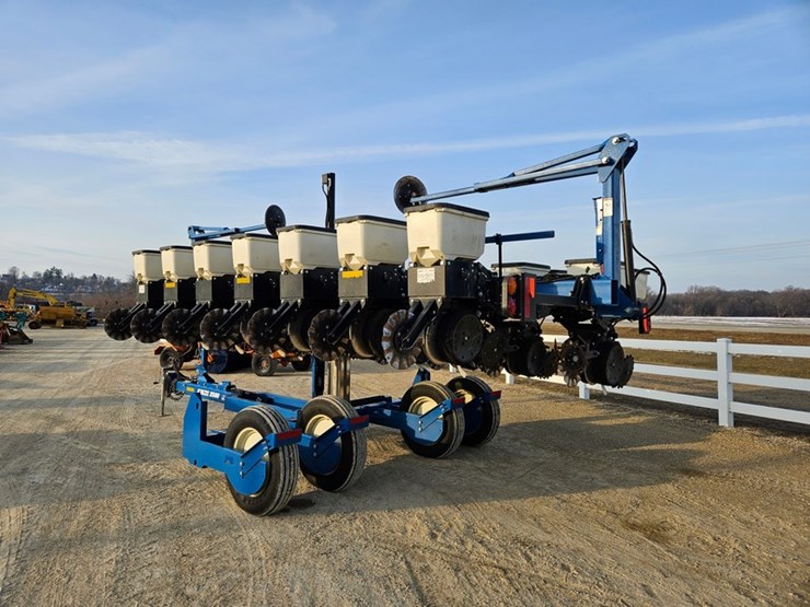 2019-kinze-3500-image-3