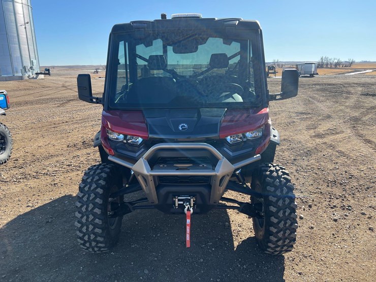 2025-can-am-hd-10-defender-limited-utv-image-2