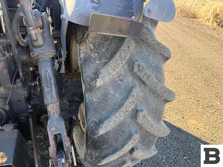 new-holland-t4030f-image-29