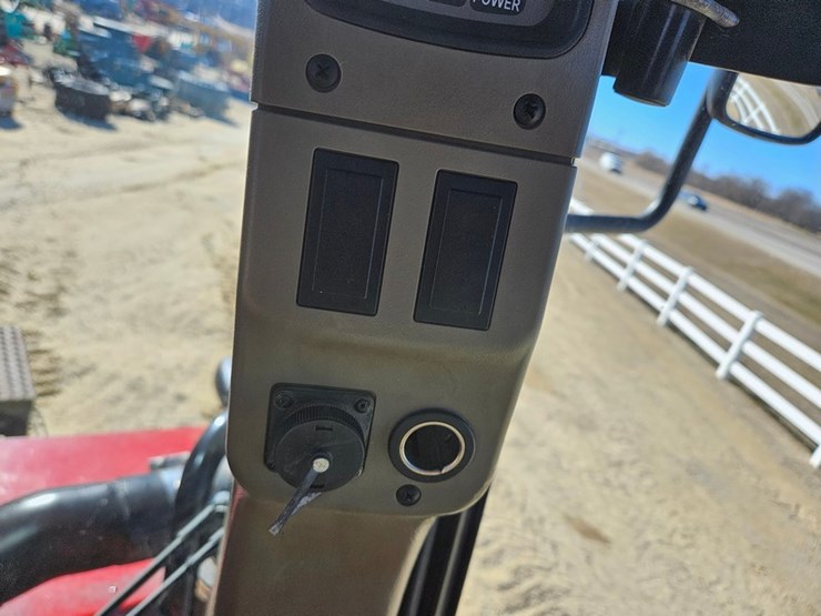 case-ih-375-image-34