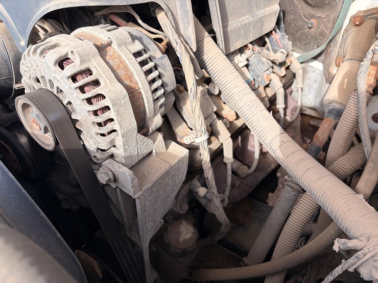 2010-chevrolet-silverado-pickup-image-11