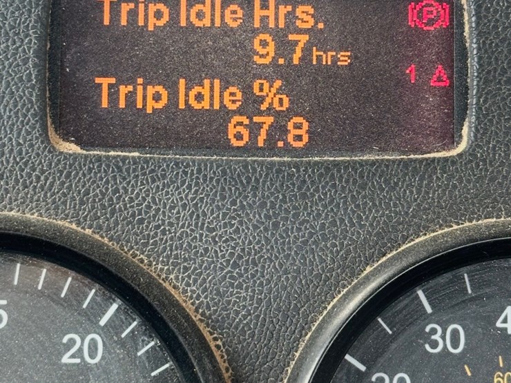 2011-peterbilt-367-image-14