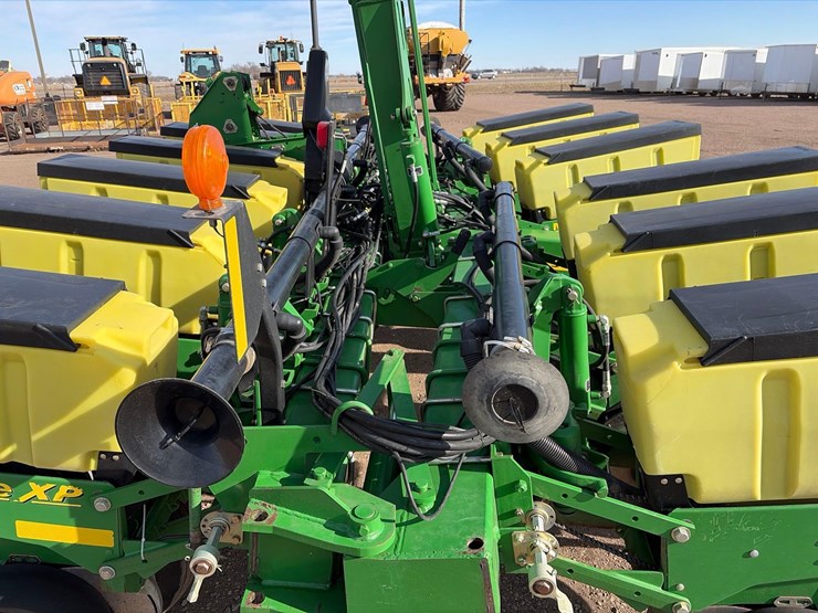 john-deere-1760-image-14