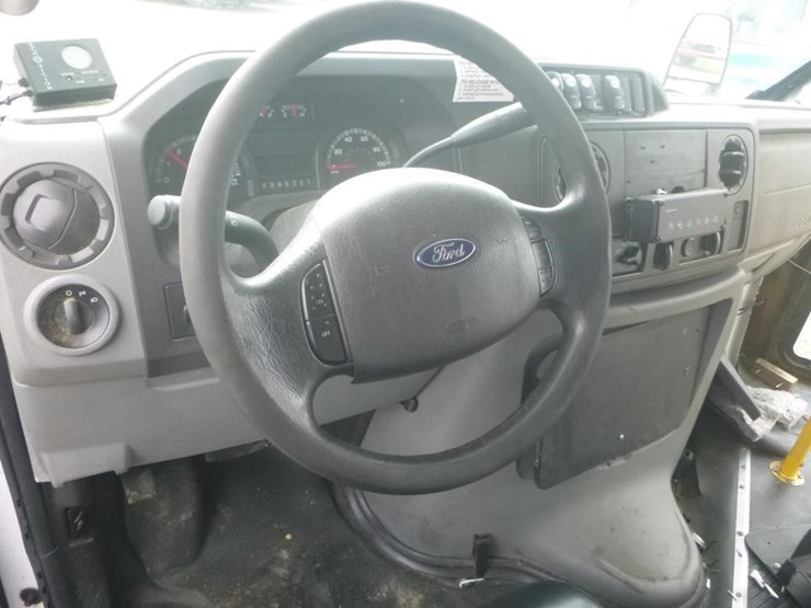 2014-ford-e450-image-9