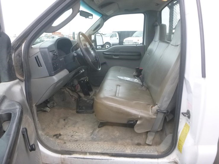 2005-ford-f350-image-9