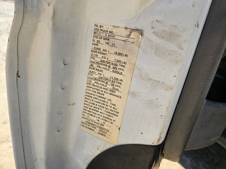 2011-ford-f550-image-52