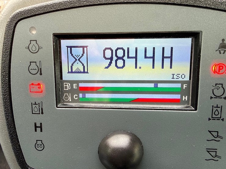 2017-gehl-250-image-21