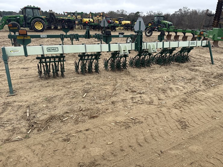 2023-kmc-3pt-6-row-rolling-cultivator-image-3