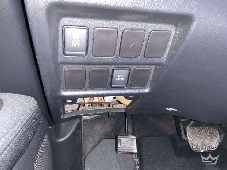 2017-nissan-pathfinder-image-19