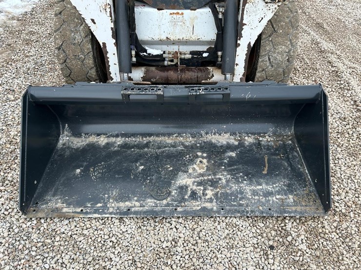 2015-bobcat-s570-image-9