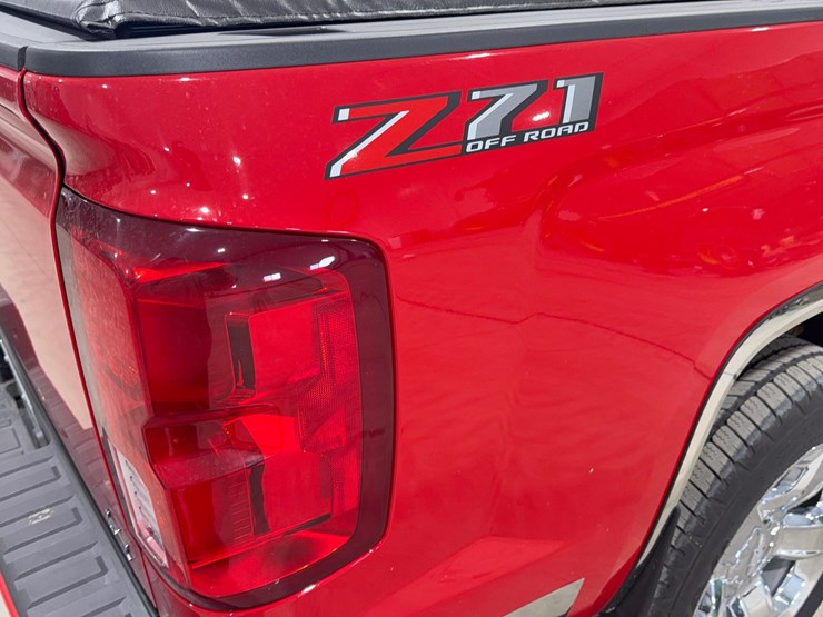 2018-chevrolet-silverado-1500-ltz-image-11