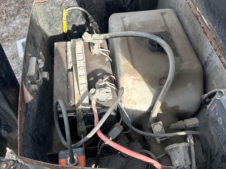 2017-bwise-dt714lphd-14-t/a-14ft-dump-trailer-image-9