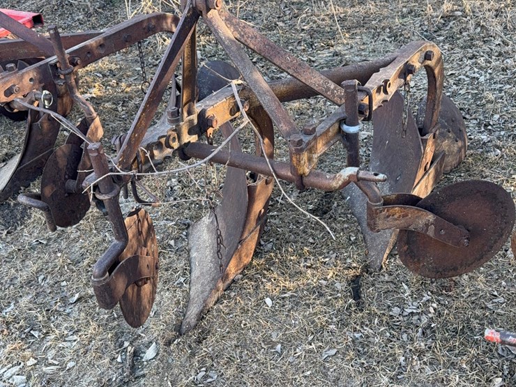 2-bottom-plow-image-3