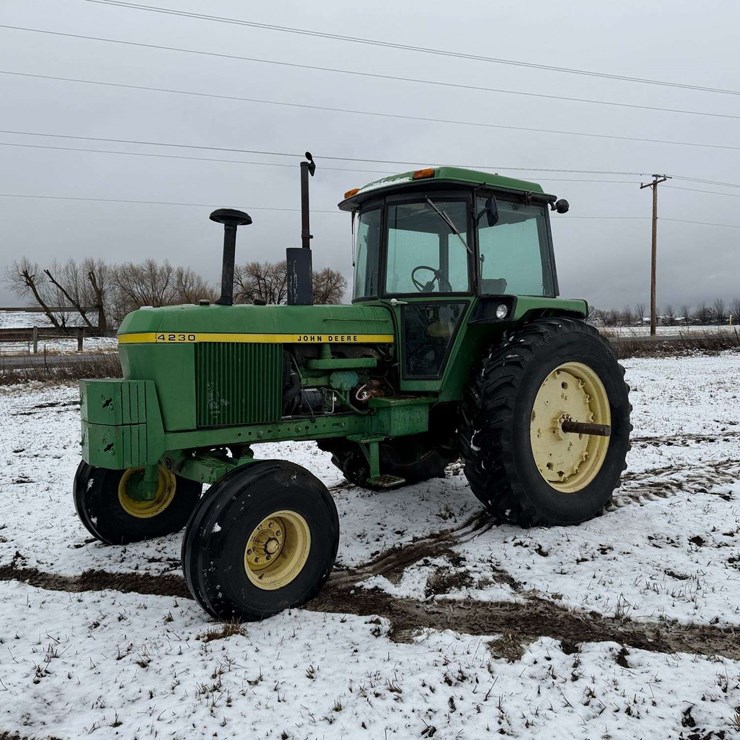 JOHN DEERE 4230