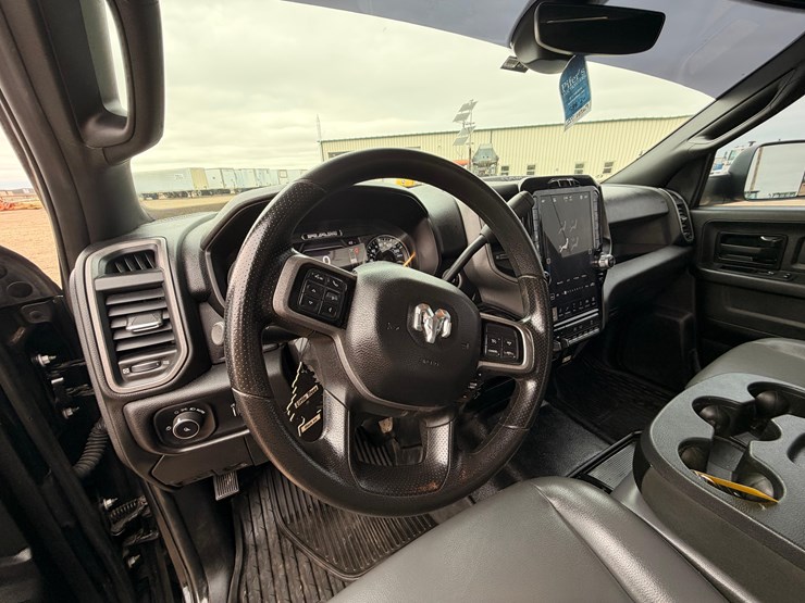 2022-ram-2500-hd-pickup-image-19