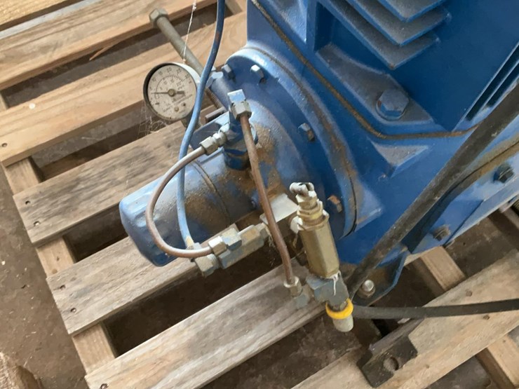 #244-•-quincy-air-compressor-image-5