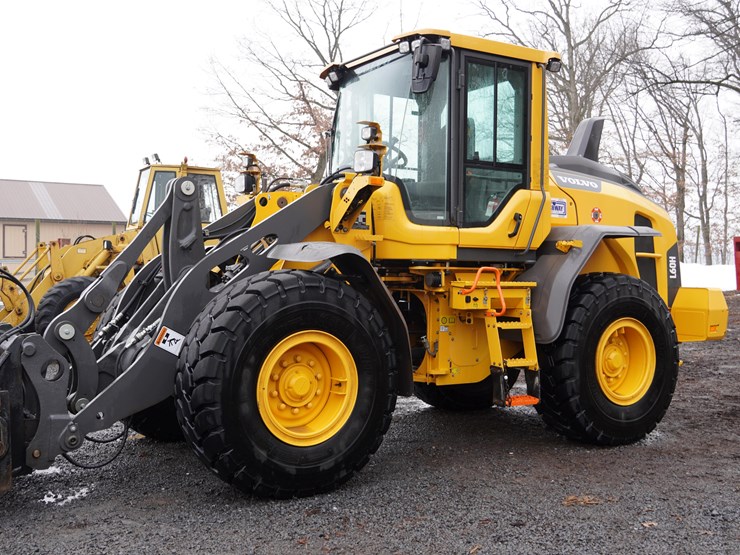 2022-volvo-l60h-image-1