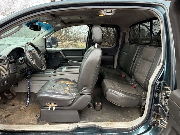 2004-nissan-titan-image-20