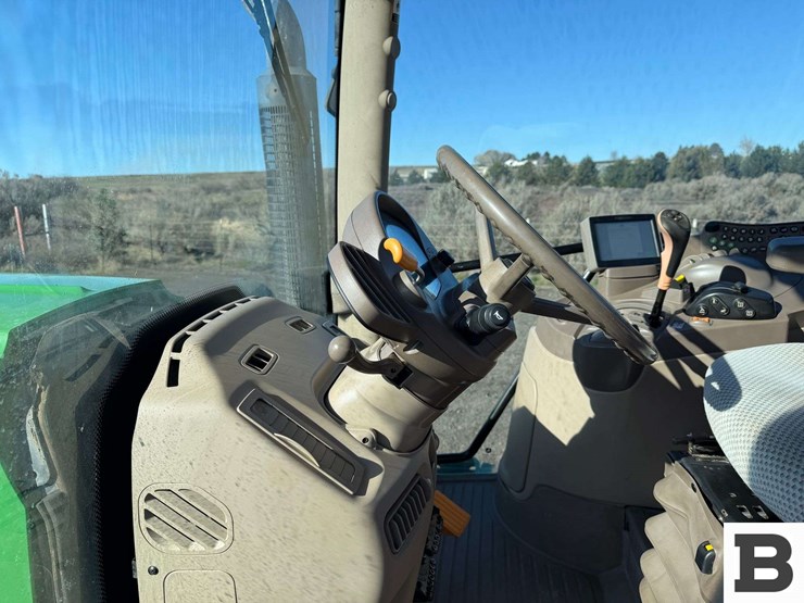 2013-john-deere-6125r-image-68