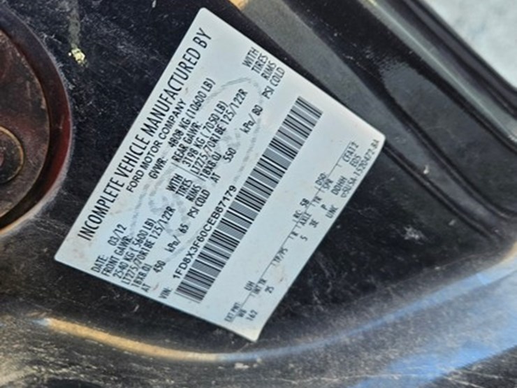 2012-ford-f350-image-24