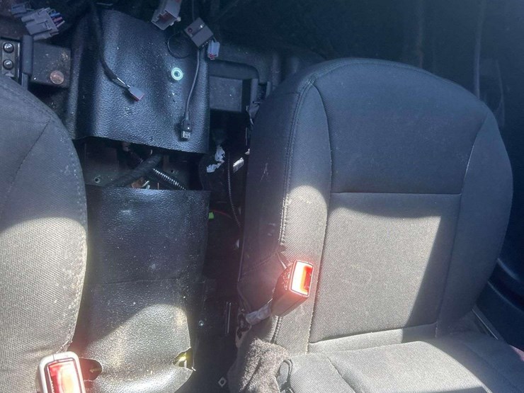 2019-ford-explorer-image-21