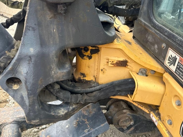 2014-deere-60g-image-14