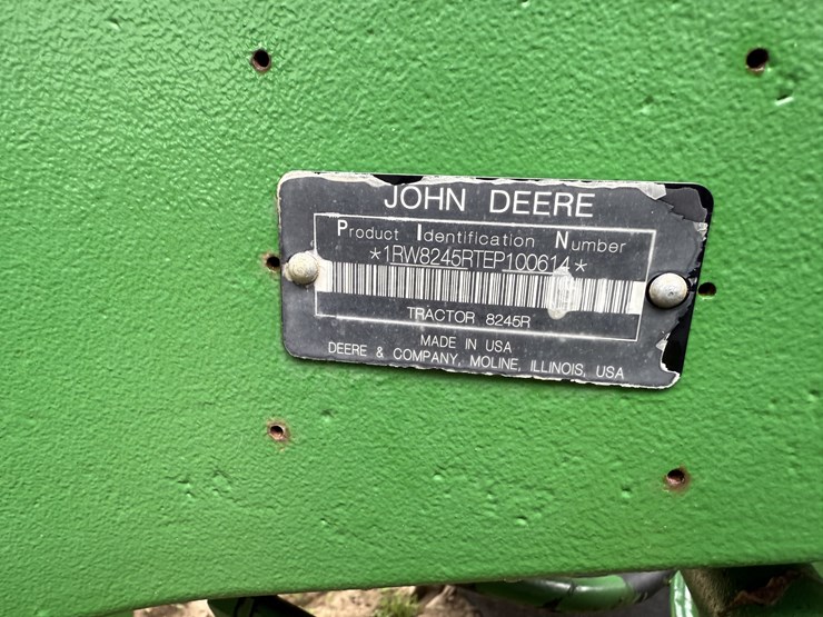 john-deere-8245r-image-18