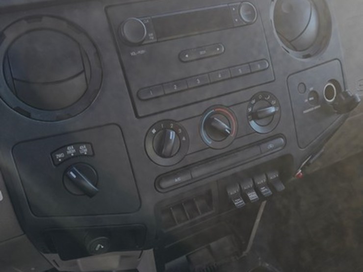 2008-ford-f550-image-15