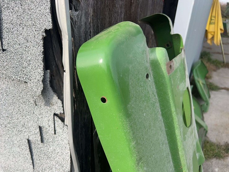 john-deere-model-h-hood-and-grille-panels-image-12