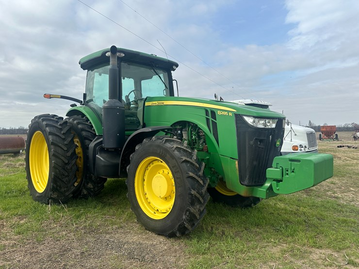 john-deere-8285r-image-2