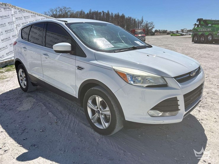2014-ford-escape-image-2