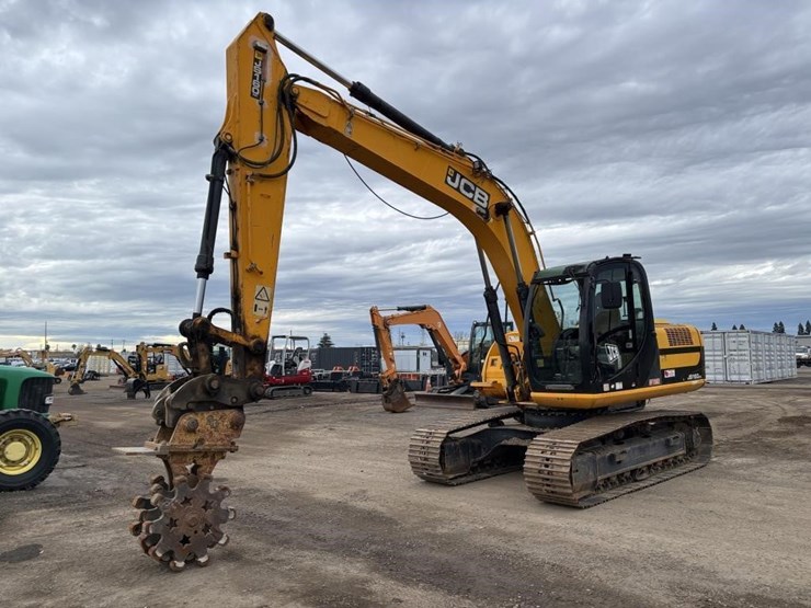 2012-jcb-js160-image-1