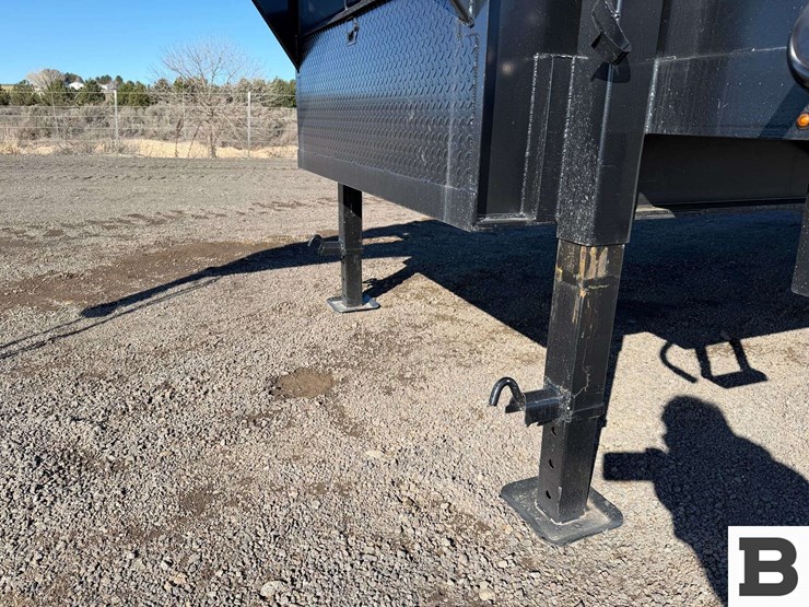 2025-mp-custom-gooseneck-flatbed-trailer-image-10