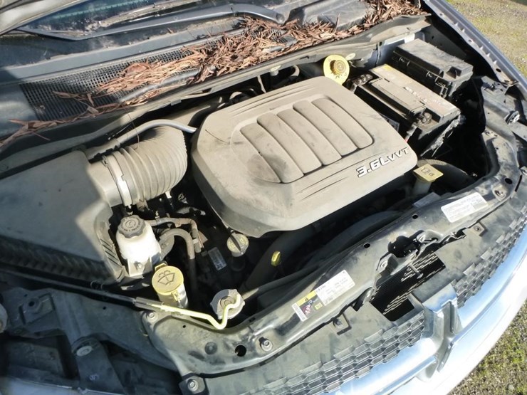 2014-dodge-grand-caravan-image-25