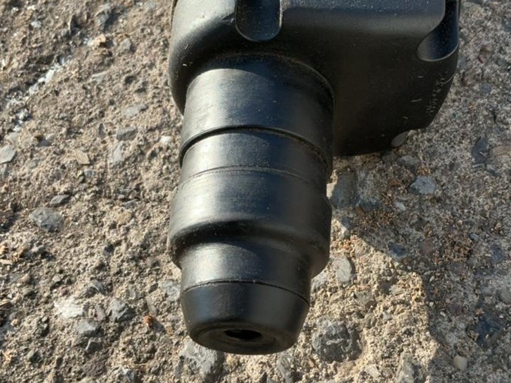 #102-•-bosch-concrete-hammer-drill-image-12