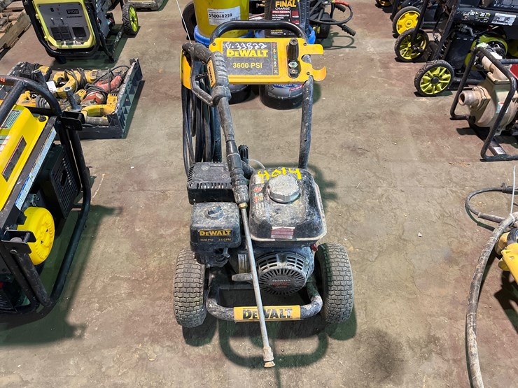 #4014-•-dewalt-3600psi-pressure-washer-image-1
