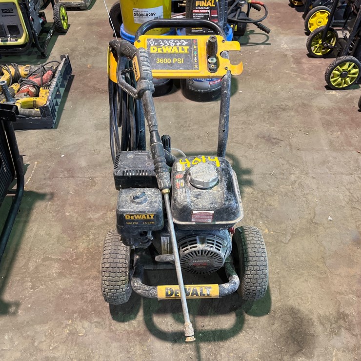#4014 • DEWALT 3600PSI PRESSURE WASHER