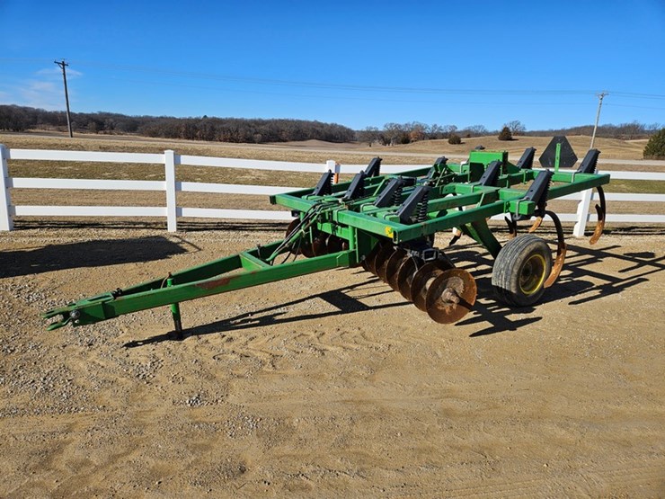 john-deere-714-image-1