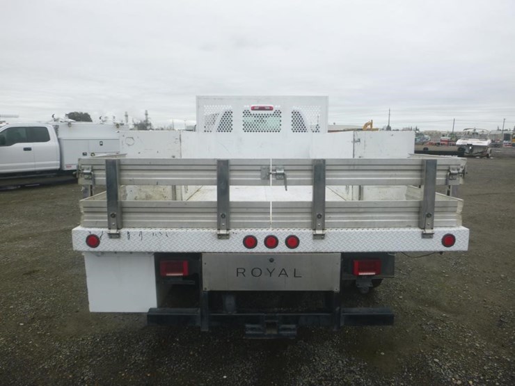 2019-chevrolet-6500-image-6