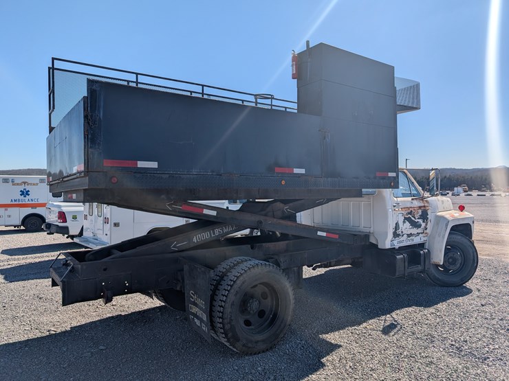 1981-ford-f600-image-3