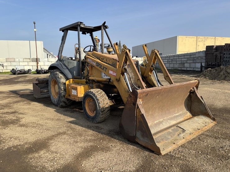 case-570l-xt-image-2