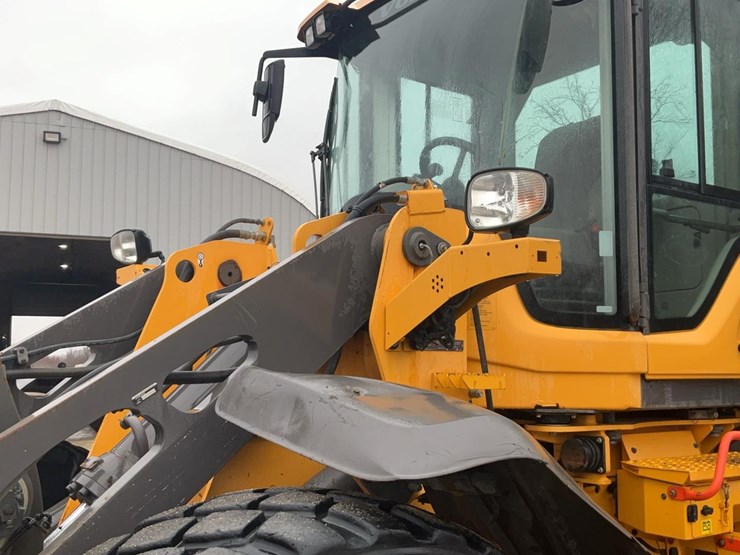 2019-volvo-l70h-image-32