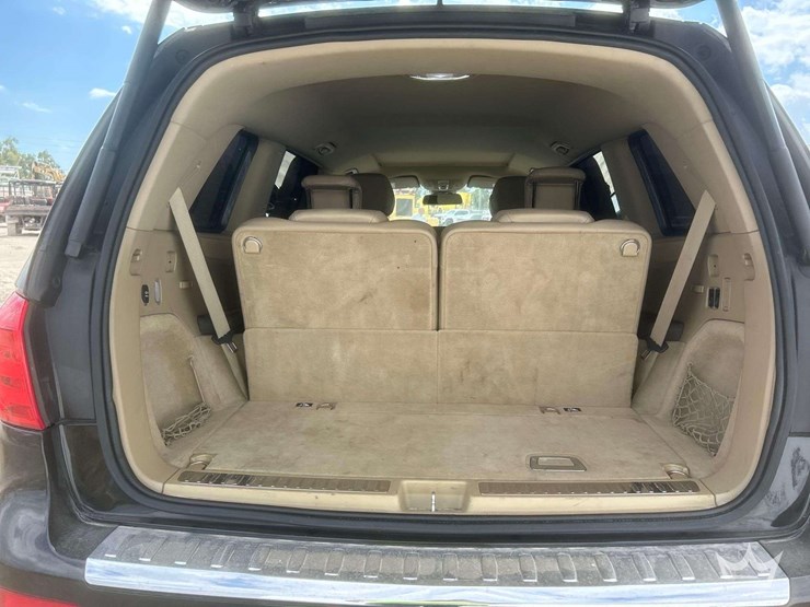 2013-mercedes-benz-gl450-image-6